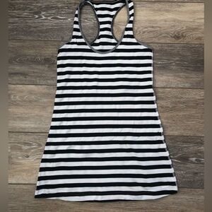 Lululemon cool racer back. Size 6. Great condition.